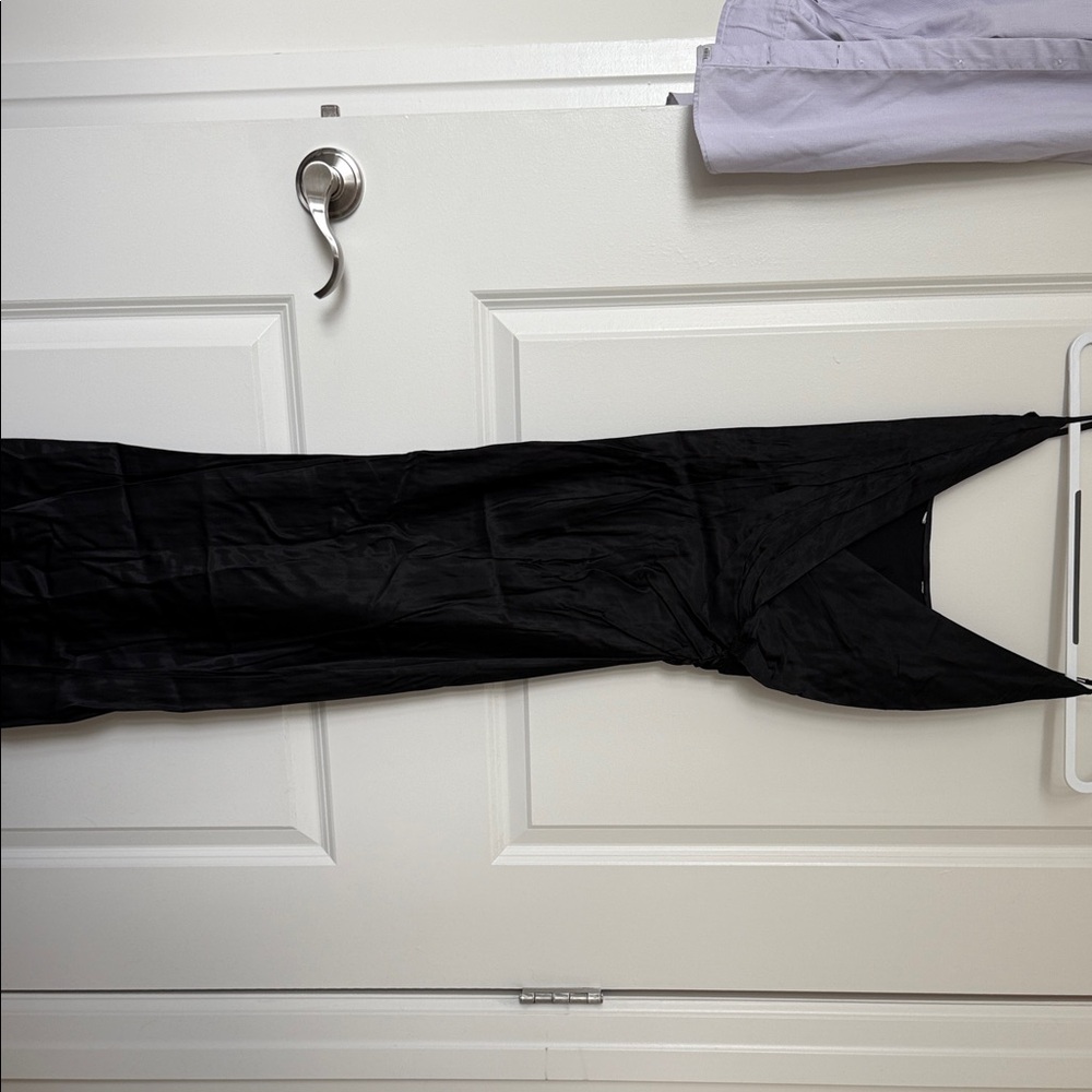 Elegant Black Sleeveless Dress
